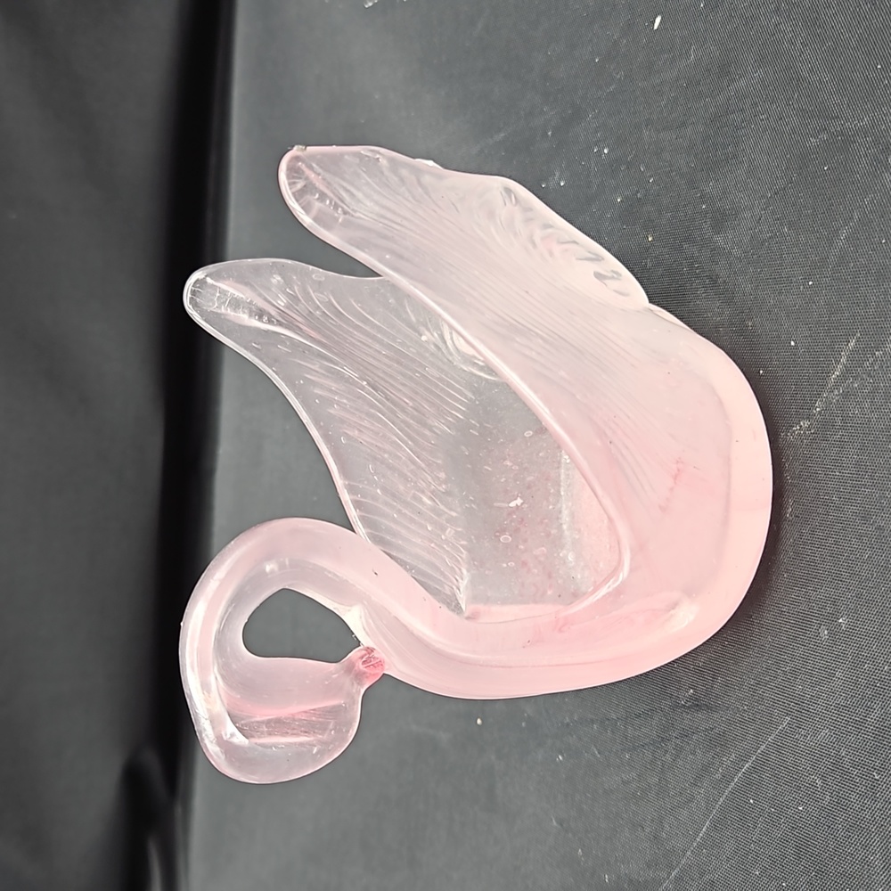 Chalet glass swan